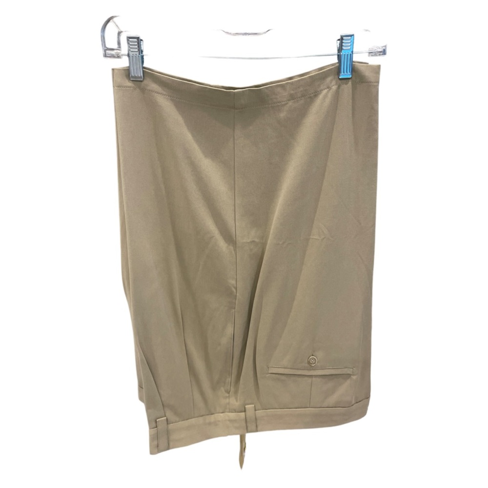 NWT - Mens Tommy Bahama silk “Sandpoint” shorts in khaki color.